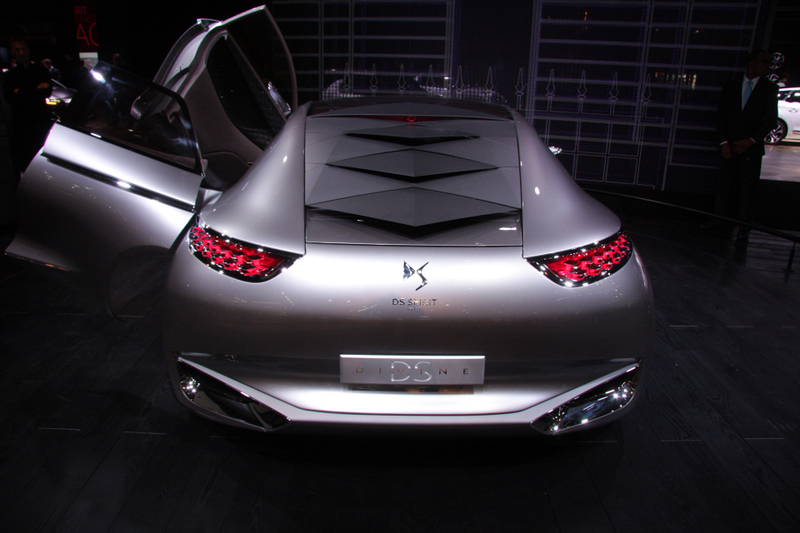 Illustration for article titled Don't Laugh, This Citroen With Insane Doors Is Actually Close To Reality